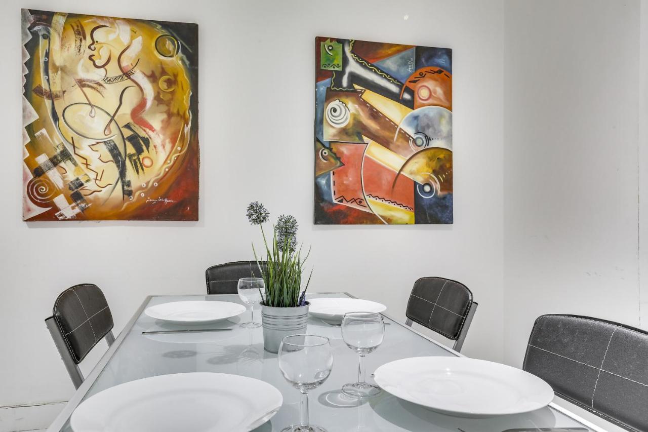 شقة باريس  في Triplex In Boulevard De Magenta By Guestready المظهر الخارجي الصورة