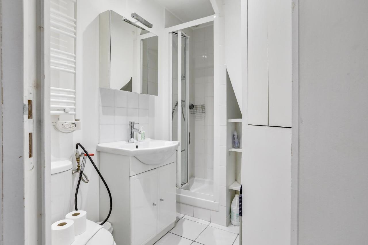 شقة باريس  في Triplex In Boulevard De Magenta By Guestready المظهر الخارجي الصورة